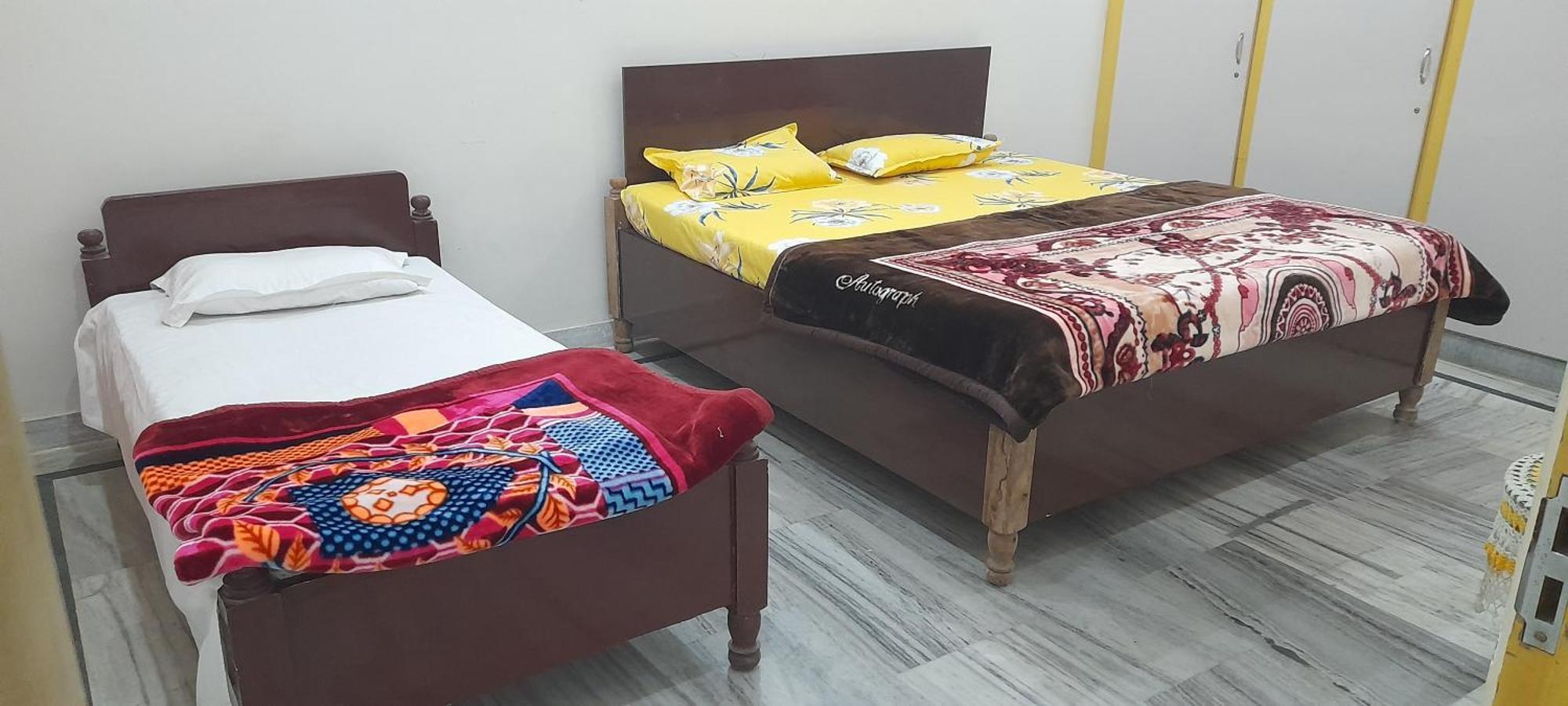 Kanak Home Stay Varanasi Esterno foto